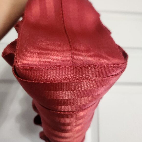 Harveys Original Classic Red Lola and Clutch Wallet - Picture 4 of 9